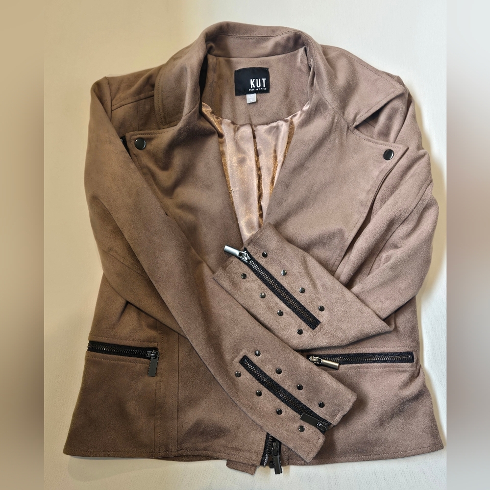 Kut from the Kloth Eveline Asymmetrical Crop Faux Suede Taupe Moto Jacket Size S - Picture 9 of 12